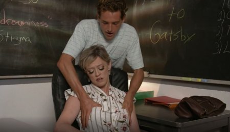 Приласкал зрулую училку и он расцвела