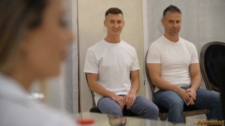 Медсестра пришла на помощь в сдаче спермы